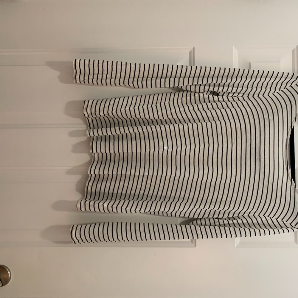 The Limited Ruffle Collar Detail Top - Picture 9 of 9